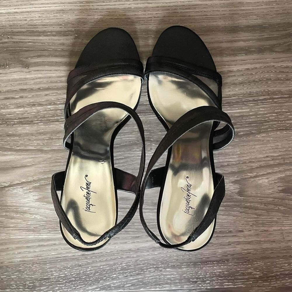 Jacqueline  Ferrar Women's Black Footwear. 7M